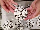 Simple chocolate crinkles