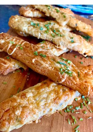 Füstölt sajtos -Medvehagymás rúd 🧀😏 recept fotója