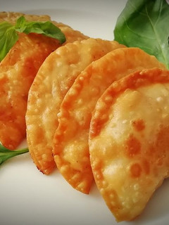Una foto de Empanadillas rellenas de Pollo y Jamón