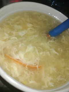 Una foto de Sopa de maíz y cangrejo