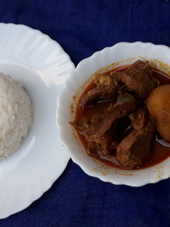 হাল্কা মাংসের ঝোল(simply mangsor jhol recipe in Bengali) রেসিপির প্রধান ছবি