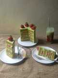 Matcha Strawberry Cake