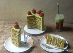 Gambar Matcha Strawberry Cake