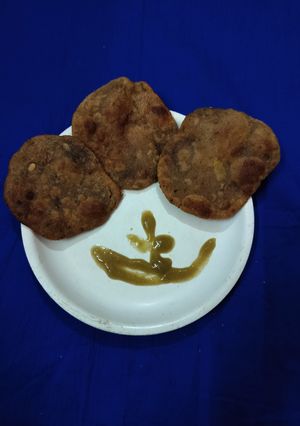 A picture of Kuttu atta Puri(Low oil).