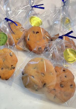 A picture of White Day Easy Chocolate Chip Cookies.