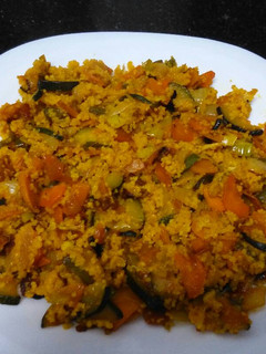 Una foto de Cuscús con verduras