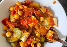Legumes com grão de bico assados