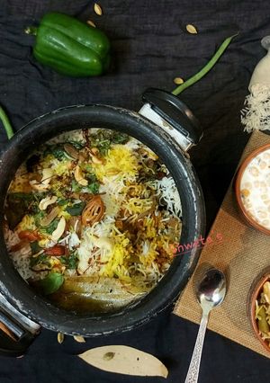વેજ અવધ બિરયાની જૈન (Veg Awadh Biryani Jain Recipe In Gujarati) રેસીપી મુખ્ય ફોટો