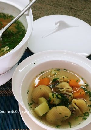 Una foto de Sopa de calabaza con pasta lumaconi