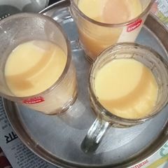 A picture of Mango shake.