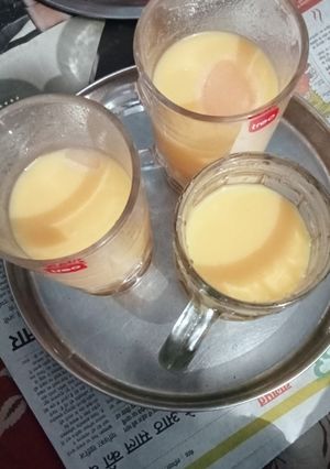 A picture of Mango shake.