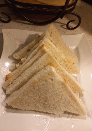 A picture of Chicken and Egg Sandwich.