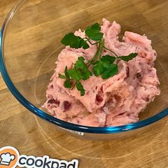 A picture of Pink colour beetroot mashed potatoes 💗💗💗.
