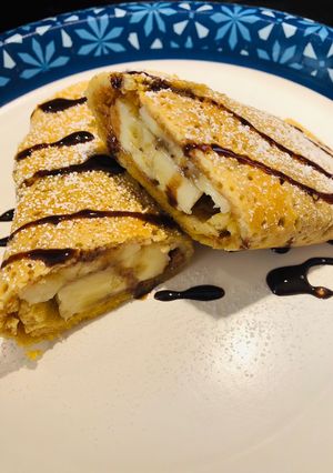 A picture of Banana 🍌 Peanut 🥜 Butter Stuffed Pancake 🥞.