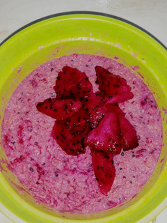 Foto resep Dragon fruit Overnight oatmeal