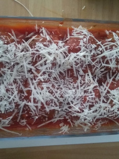 Una foto de Pastel de albóndigas de carne y berenjena