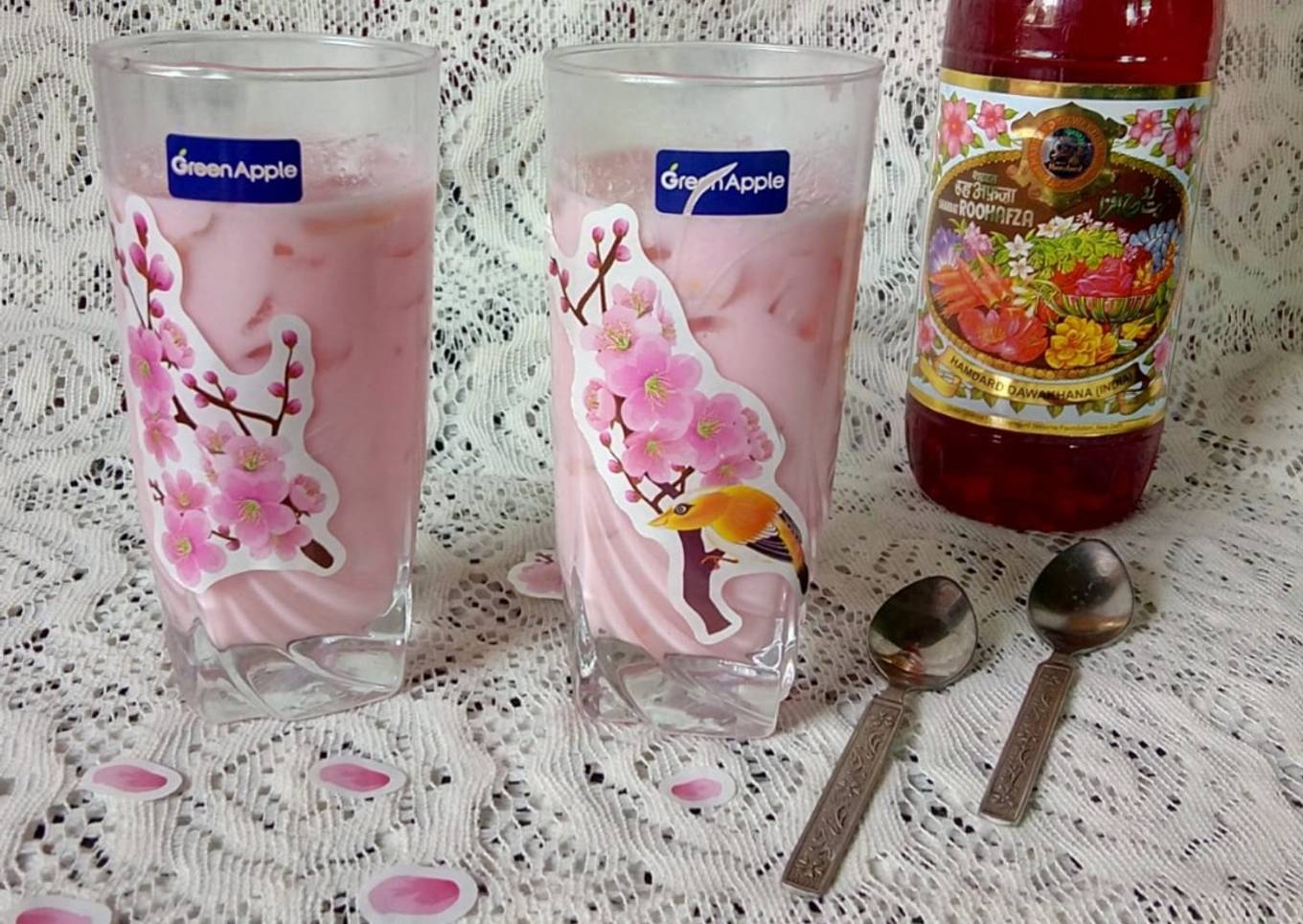 Rose milk ice apple