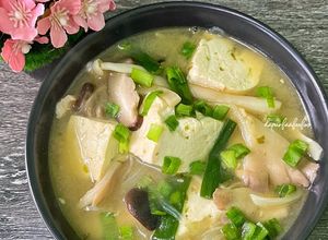 Gambar Mushrooms Miso Soup
