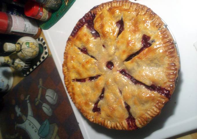 Straw/Blueberry Pie