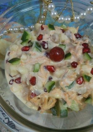 A picture of My nutri packed salad with figs.