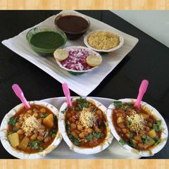 A picture of Ghuugni Chaat.