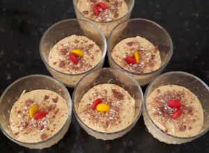 Una foto de Shots de Mousse de Dulce de Leche 🍨🍧🧁🍫🍯
