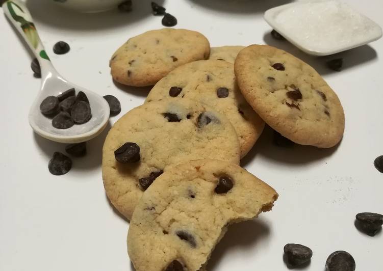 How to Make Eggless Choco-chip Cookies in Cooker