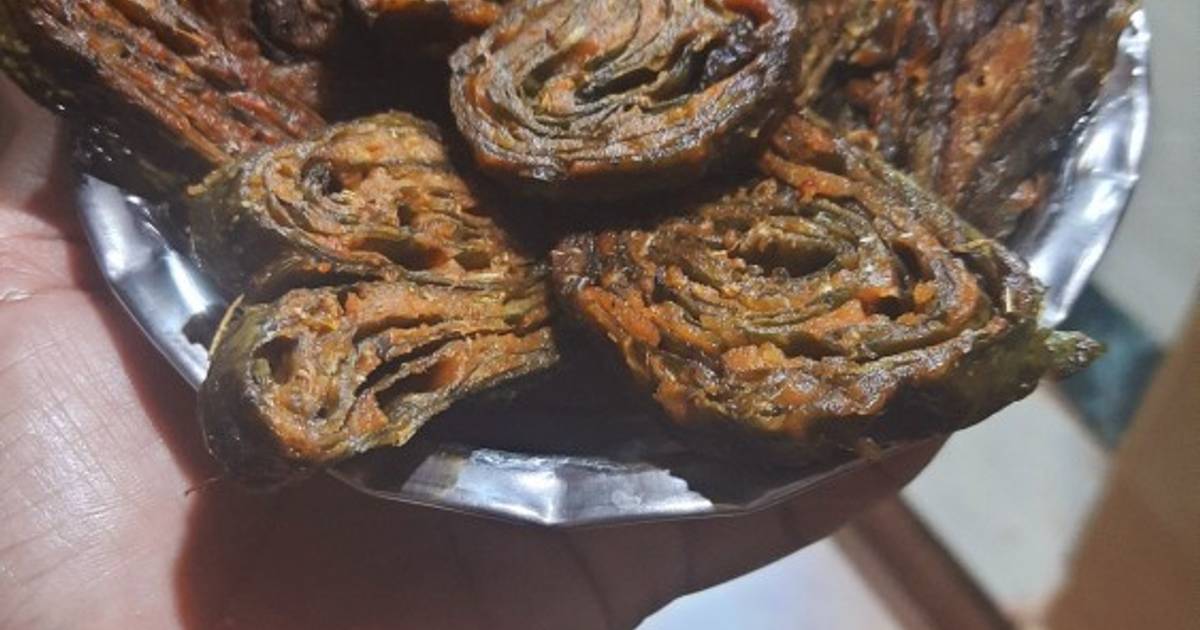 198 easy and tasty alu wadi(patra recipes by home cooks - Cookpad