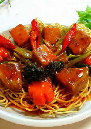 Hình của món Mì xào giòn chay.