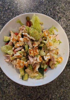 A picture of Chicken Salad (with Greek Halloumi).