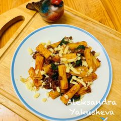 A picture of Pasta (Rigatoni) with beef and spicy Chipotle.