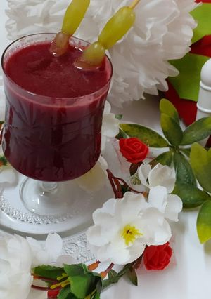 टमाटर और बीटरूट कूलर(tamater aur beetroot cooler recipe in hindi) रेसिपी मुख्य फोटो