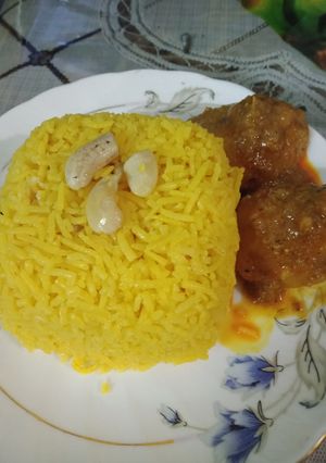 বাসন্তী পোলাও সাথে আলুর দম (basonti polau aloor dum recipe in Bengali) রেসিপির প্রধান ছবি