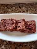 Brownies al cioccolato e nocciole senza burro e uova