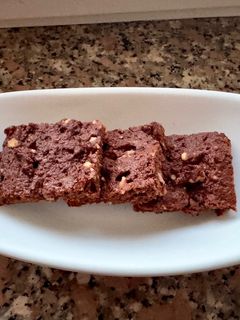 Foto di Brownies al cioccolato e nocciole senza burro e uova
