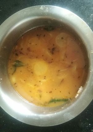 முள்ளங்கி சாம்பார்(raddish sambar recipe in tamil) செய்முறை முக்கிய புகைப்படம்