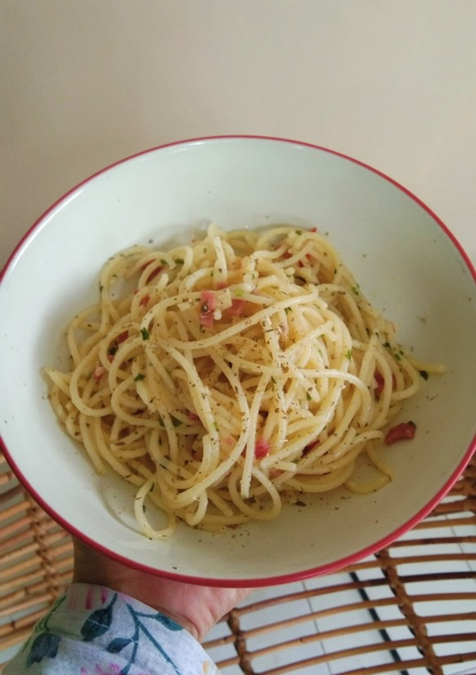 Foto resep Spaghetti Aglio Olio with smoked beef // spaghetti aglio e olio