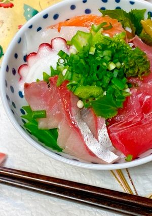 A picture of Japanese Fresh Fish Bowl (海鮮丼).