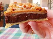 Una foto de crema de avellanas postre