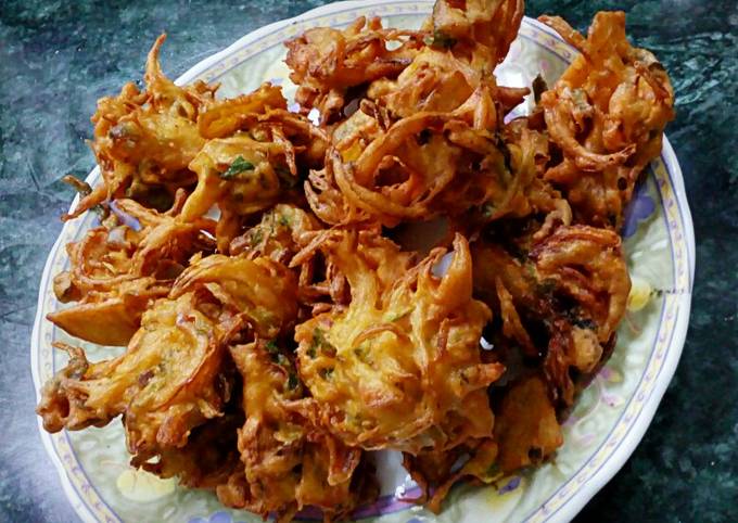 Step-by-Step Guide to Prepare Delicious Oats pakode (quick breakfast)