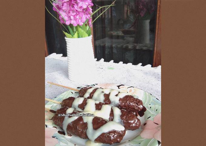 Resep Sate pisang coklat saus vanila Anti Gagal