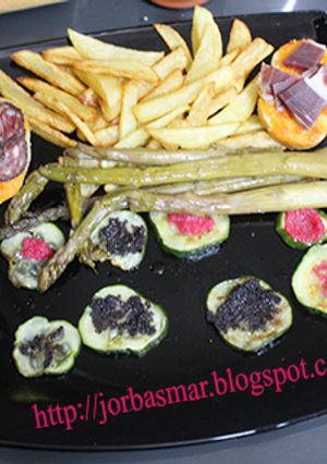 Foto principal de Espárragos, pepino y caviar