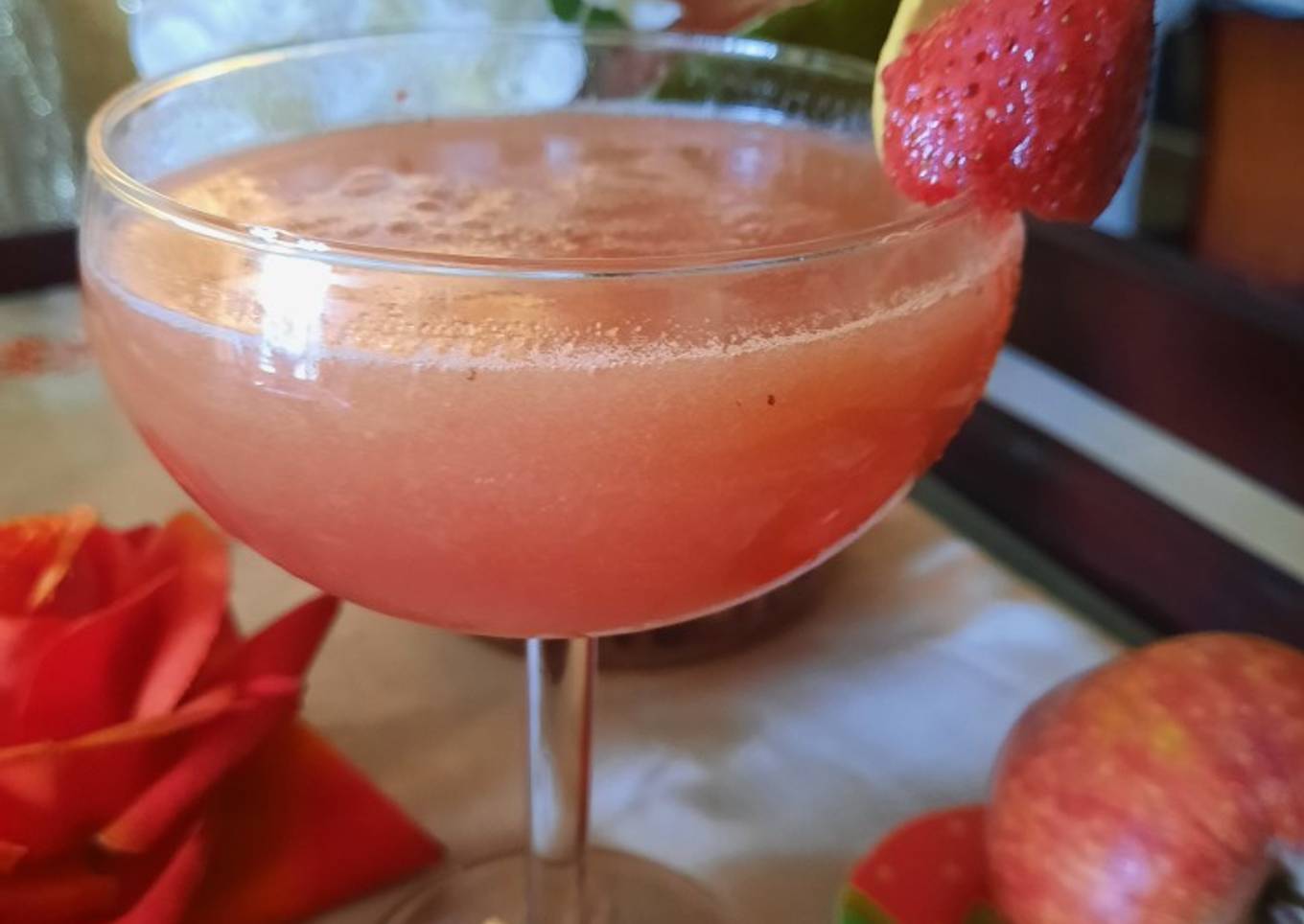 Apple strawberry punch