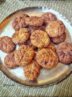 ঠেকুয়া (Thekua recipe in Bengali) রেসিপির প্রধান ছবি