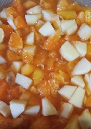 Una foto de Ensalada de frutas con lo que tenemos en casa🏠