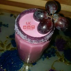 A picture of Grapes smoothie.