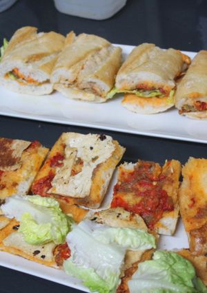 Foto principal de Bocadillo de pechuga de pollo con pimientos asados