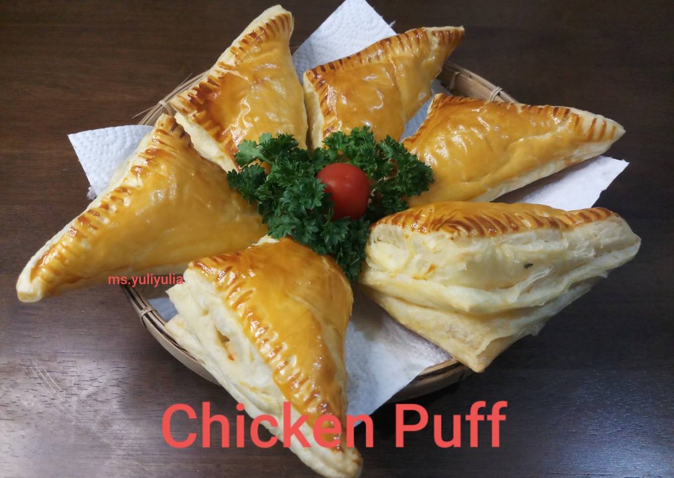 CHICKEN PUFF snack dari Pastry