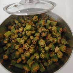 A picture of Dry okra curry(bhindi).
