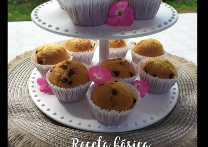 Muffins de vainilla con chispas de chocolate/Receta básica Receta de  Carolina - Cookpad